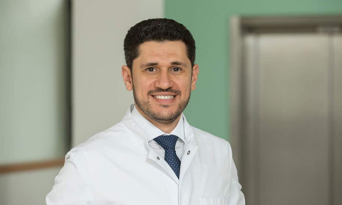 Dr. Ahmed Medra neuer Chefarzt der Augenklinik des Krankenhaus St. Joseph-Stift in Bremen