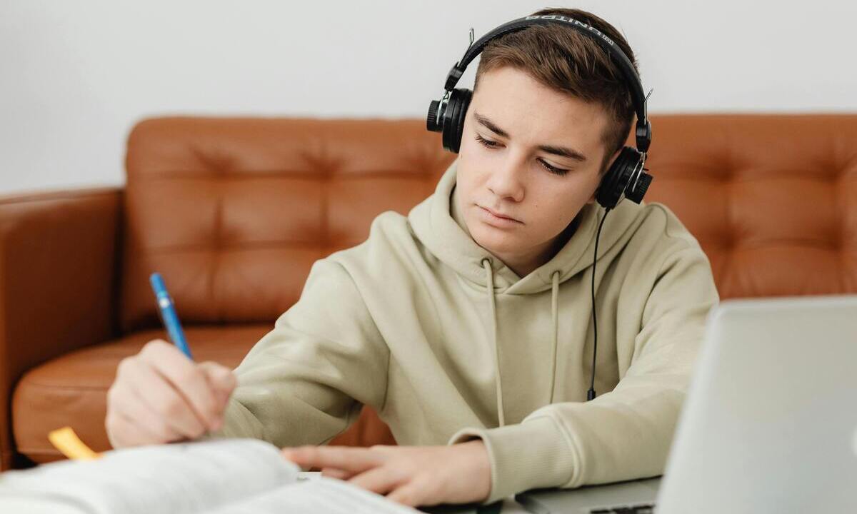 New study: Laser correction for myopia is safe and effective for older teenagers